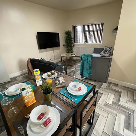 Stylish 2 Bedroom Apartment Close To Everything Birmingham Buitenkant foto
