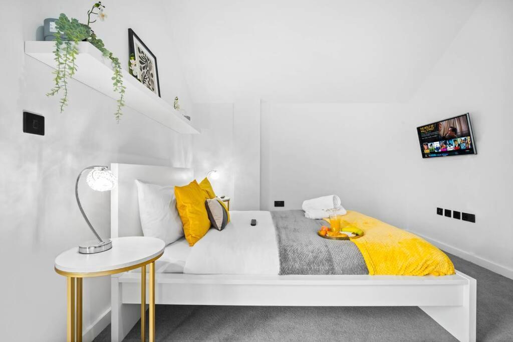 Stylish 2 Bedroom Close To Everything *