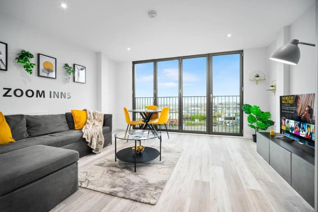 Stylish 2 Bedroom Close To Everything * Birmingham